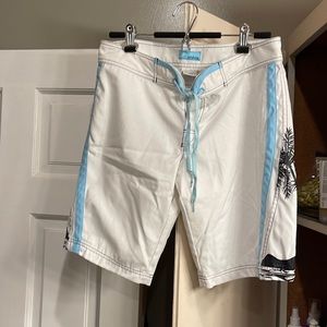 Billabong knee length board shorts- size 9